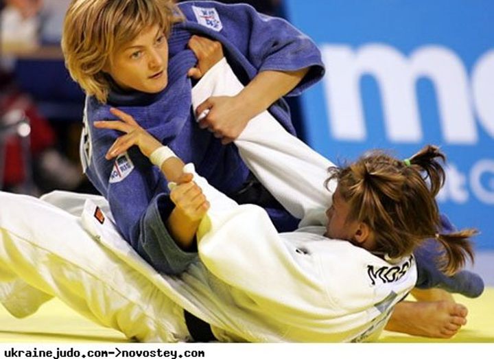 ДЗЮДОИСТКИ АРМЕЙСКИХ СОРЕВНОВАНИЙ НЕ БОЯТСЯ