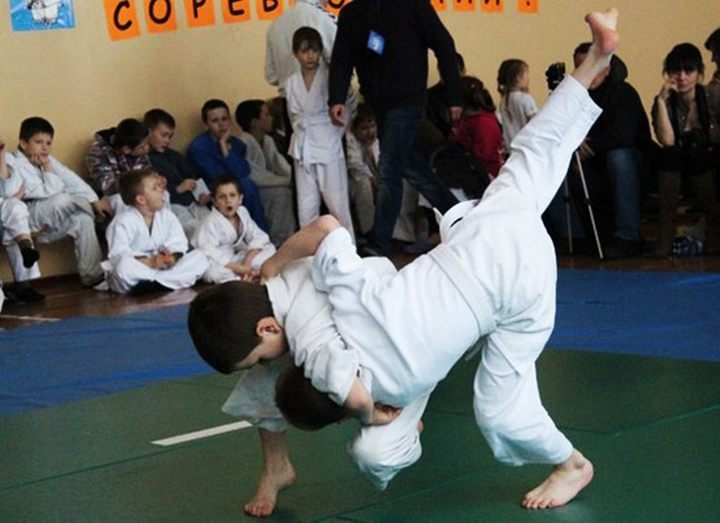 School tournament on judo