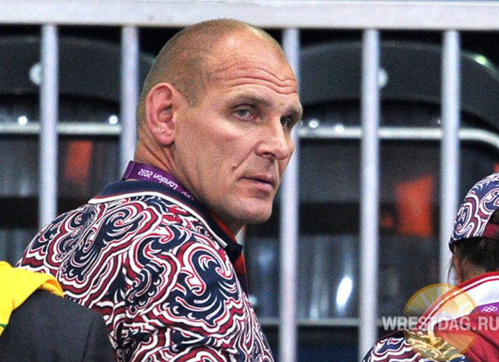 Aleksandr Karelin is live and healthy, and was lost its full the namesake