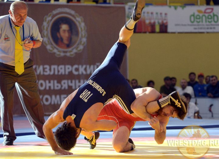 Aliyevsky tournament came to the end with a duel of stars of wrestling