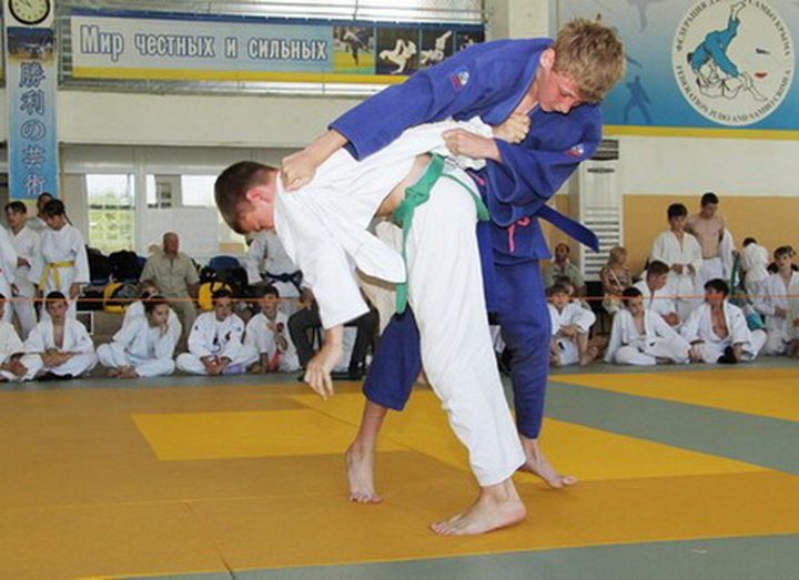 The head of parliament of the Crimea opened tournament on judo