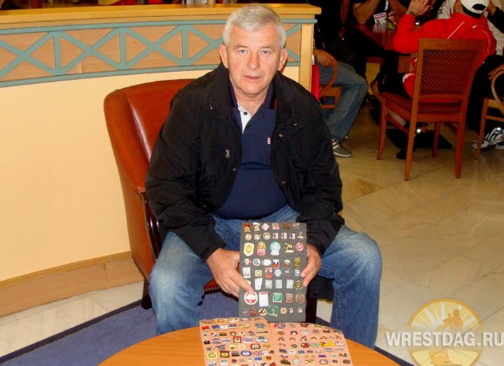 The collector of icons about wrestling against a 40-year experience
