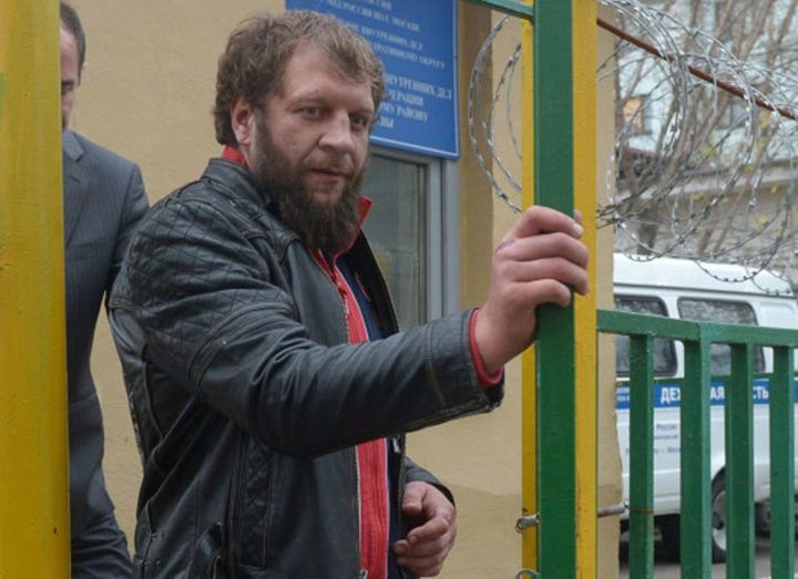 Alexander Emelyanenko reconciled with the hackneyed pensioner