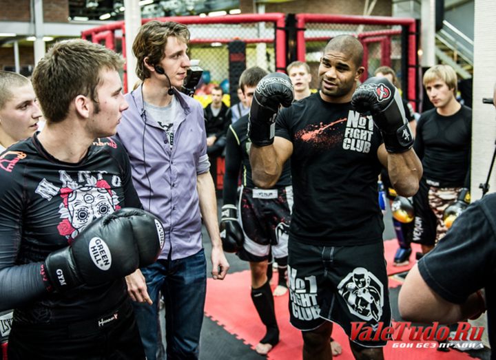 Алистар Оверим: Хотел бы подраться с Емельяненко, Али и Тайсоном