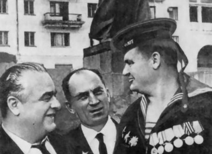 The sailor Vladimir Nikitovich Kayda killed Germans fist in blows