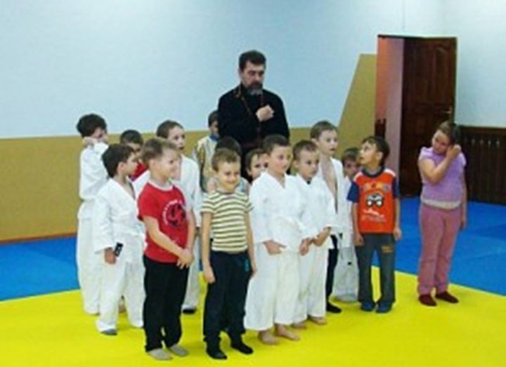 YOUNG JUDOISTS IN SSELKAKH WERE BLESSED BY THE PRIEST