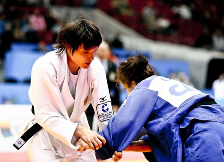 Natalya Kuzyutina leaves on Parisian a tatami