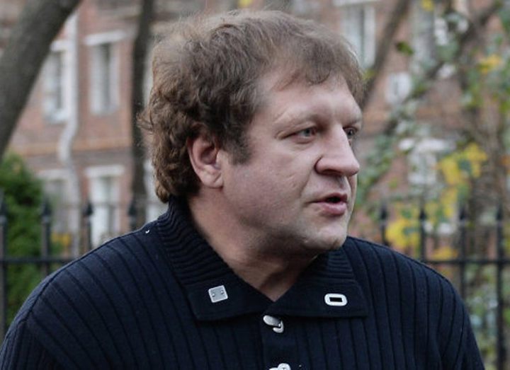 Суд отклонил жалобу защиты бойца Александра Емельяненко