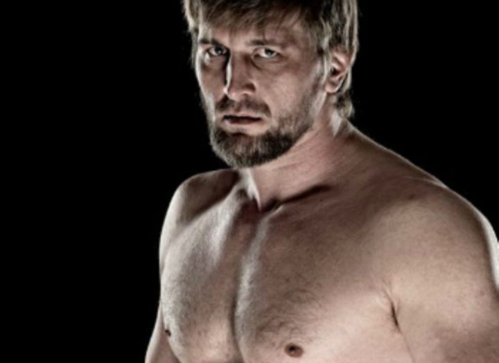 Результаты взвешивания к турниру Bellator 115