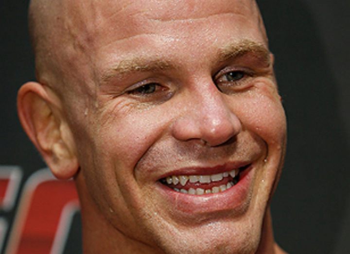 Райан Джиммо против Овинса Сент-Пре на UFC 174