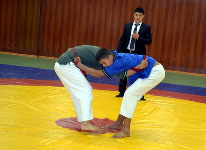 Прошел чемпионат Узбекистана по белбогли курашу