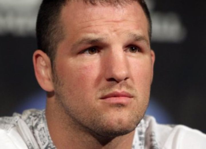 МЭТТ ХЭМИЛЛ ПОКИДАЕТ ММА ИЗ-ЗА ТРАВМЫ