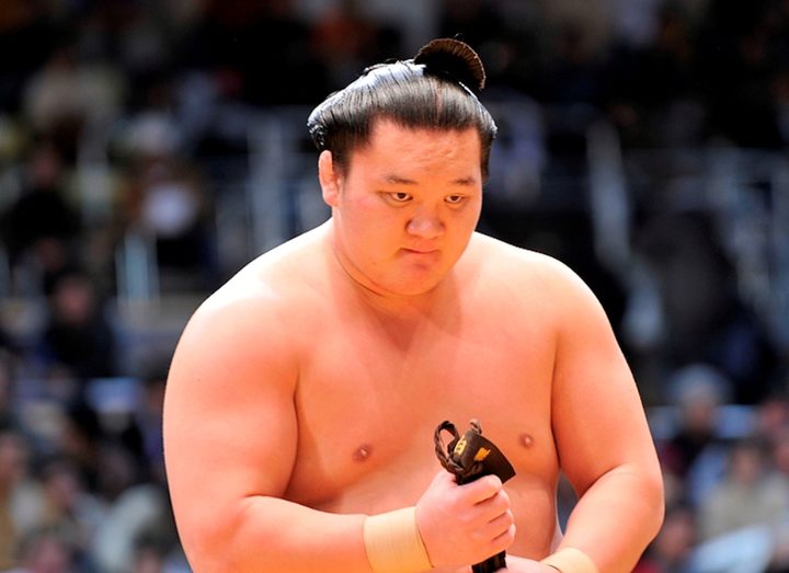 Хакухо испытал Тэрунофудзи и Эндо