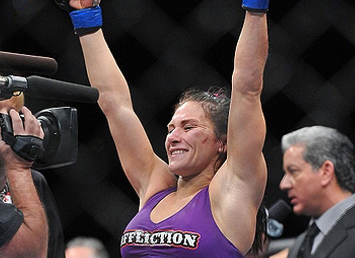 Кэт Зингано вернула себе статус претендентки