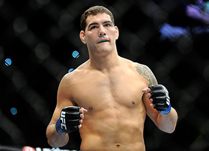 Американский боец спас 92-летнюю соседку