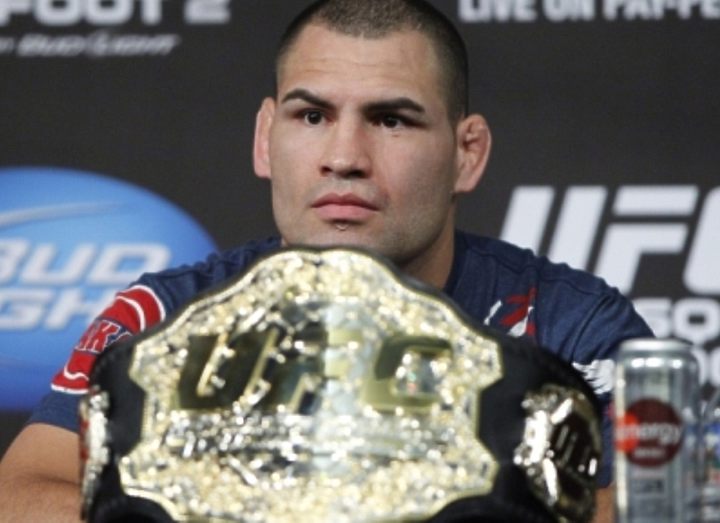 ВЕЛАСКЕС ЛИШИТСЯ ПОЯСА, ЕСЛИ ПРОПУСТИТ СЛЕДУЮЩУЮ ЗАЩИТУ