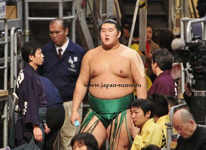 Тотиновака завершил карьеру богатыря в 26 лет