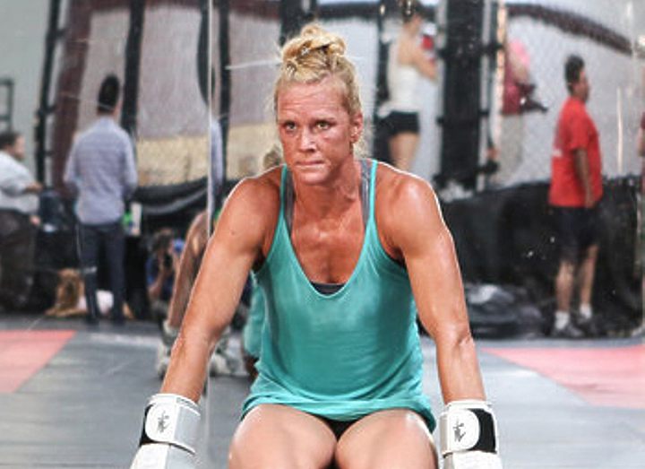 Холли Холм против Ракель Пеннингтон на UFC 184