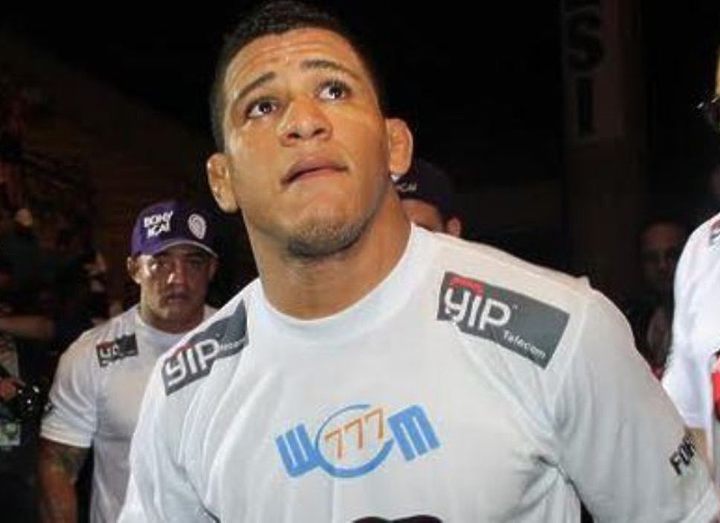 ГИЛБЕРТ БЕРНС: «Я ЗАСТАВЛЮ ТОМСОНА СДАТЬСЯ»