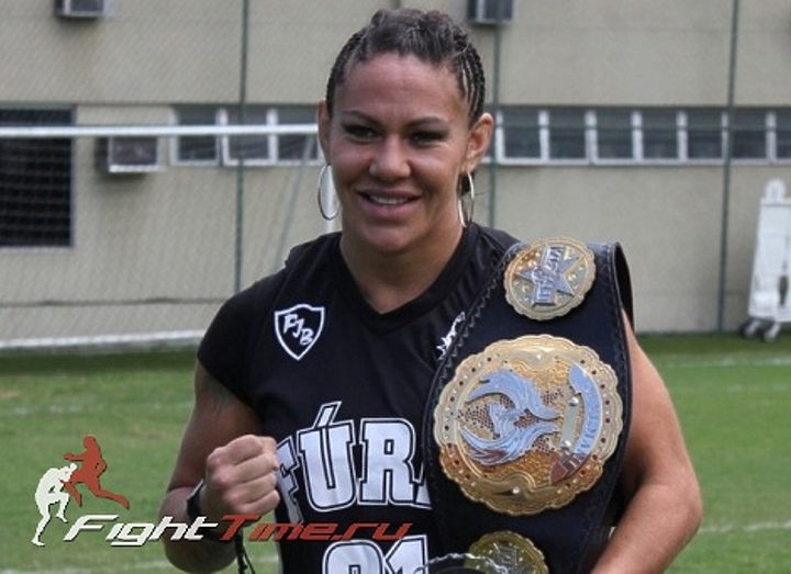 КРИС «КИБОРГ» ПОДПИСАНА В UFC