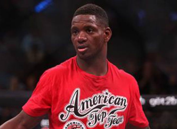 Вилл Брукс успешно защитил титул