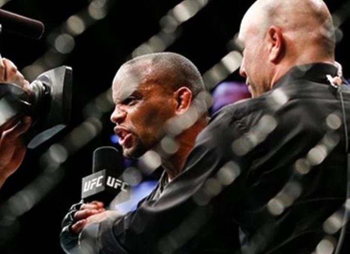 Даниэль Кормье стал новым чемпионом UFC