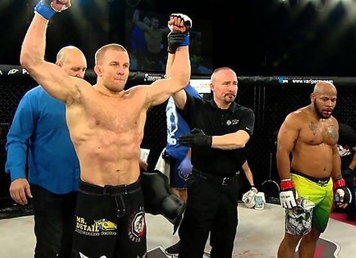 Бывший латвийский борец подписал контракт с UFC