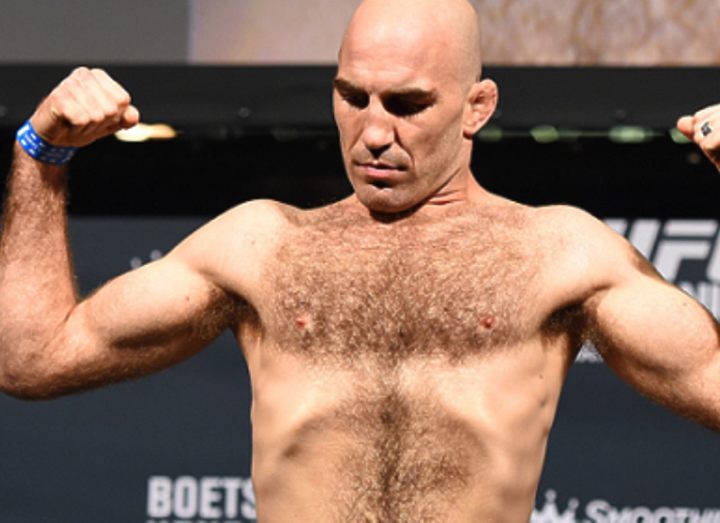 БРАЙАН ЭБЕРСОУЛ ПОВЕСИЛ ПЕРЧАТКИ НА ГВОЗДЬ