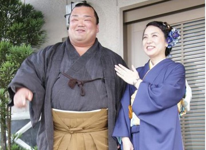 Тойохибики женится