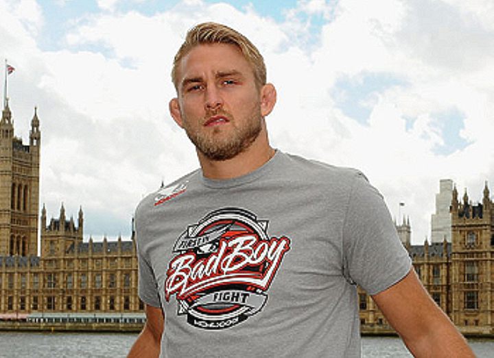 Александр Густафссон: Сделка UFC с Reebok не приносит пользы бойцам