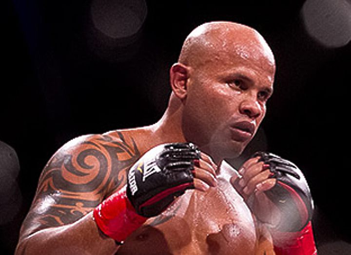 Майкель Фалькао против Азиза Караоглу на KSW 33