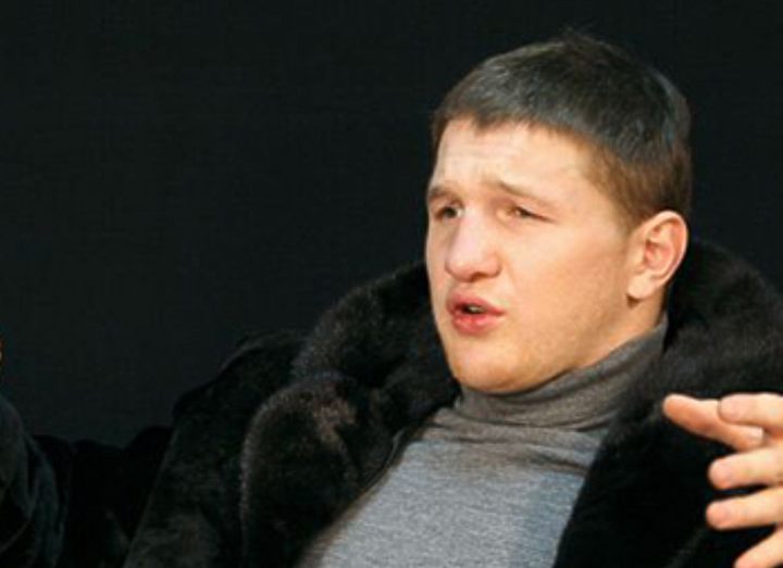 Володя наносит ответный удар