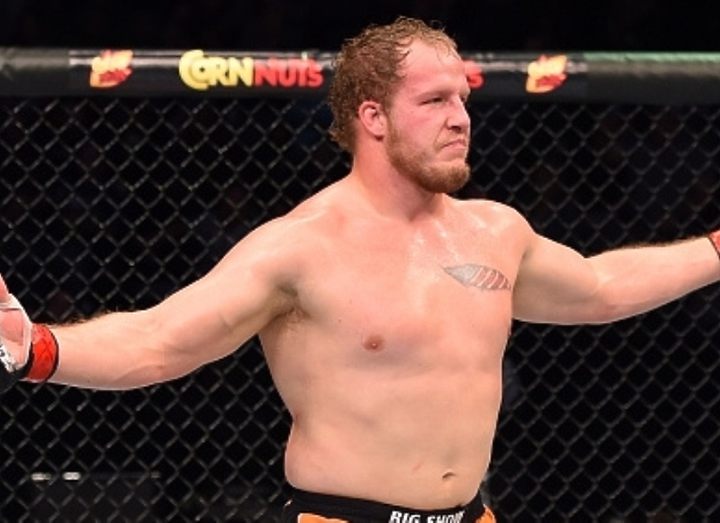 ДЖАРЕД РОШОЛТ УВОЛЕН ИЗ UFC