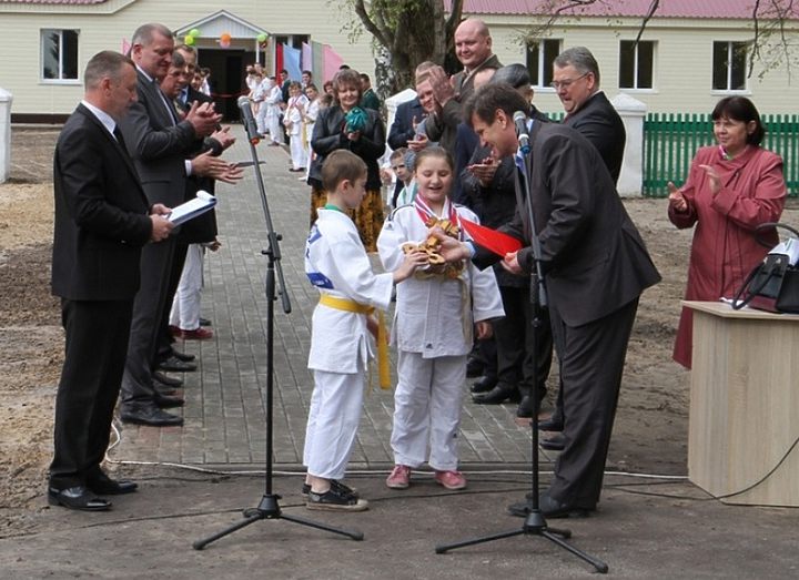 В Бобровском районе открылась детско-юношеская школа дзюдо