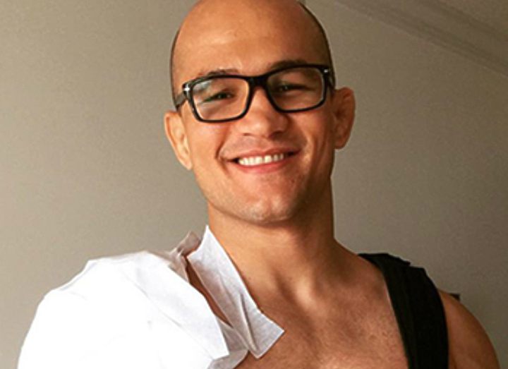 Джуниор дос Сантос перенес операцию