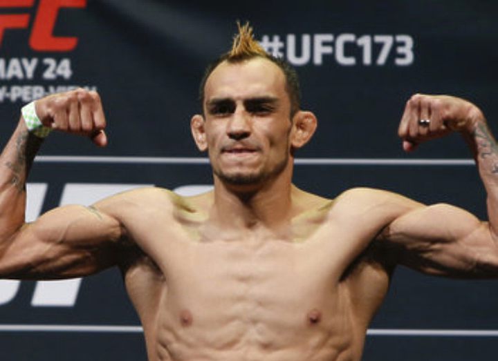 Тони Фергюсон выбыл из боя с Хабибом Нурмагомедовым