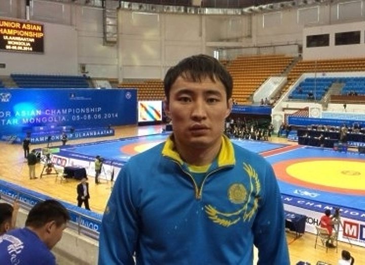 Мамбетбаев назначен старшим тренером «молодежки»