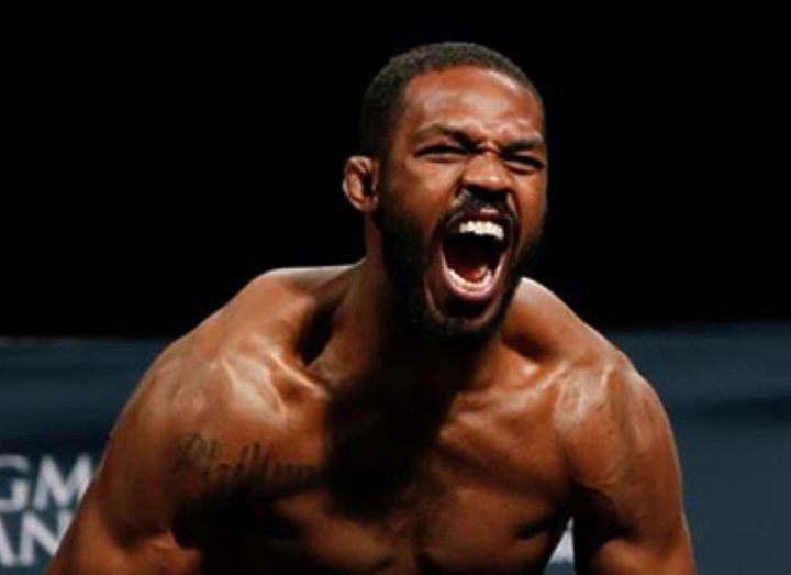 Джон Джонс: Я в твоей голове, ссыкунишка