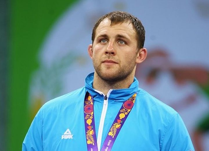 Тимченко проигрывает венгру Балашу