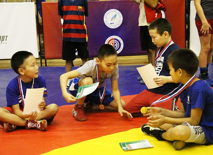 Подрастает смена нашим хапсагаистам