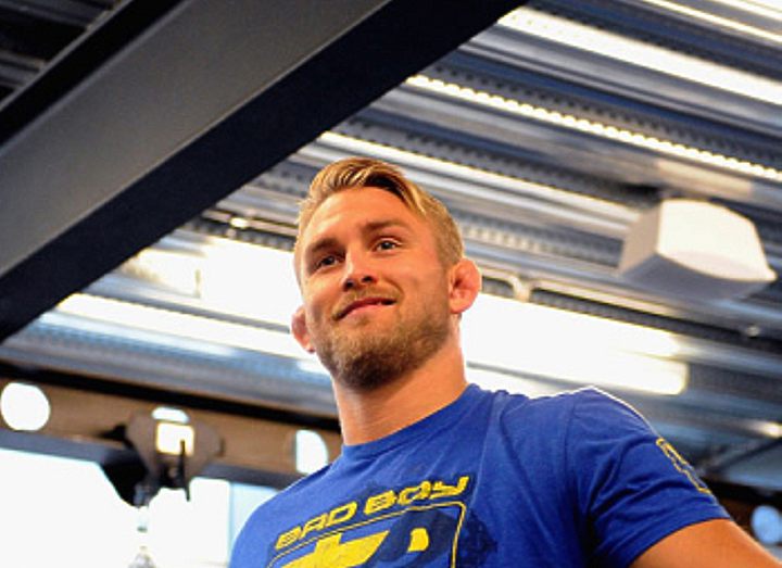 Александр Густафссон выбыл из UFC Fight Night 100