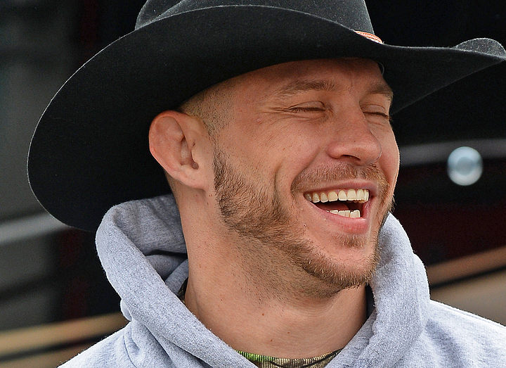 СЕРРОНЕ ВСТРЕТИТСЯ С БРАУНОМ НА UFC 206