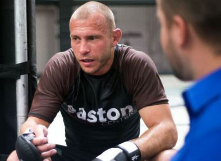 СЕРРОНЕ ВСЕ ЕЩЕ ХОЧЕТ ПОДРАТЬСЯ С ЛОУЛЕРОМ