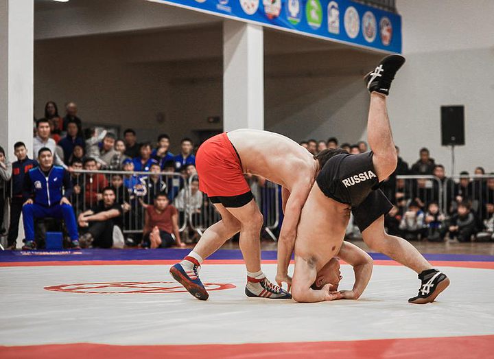 Верхневилюйцы – лучшие на поле хапсагая