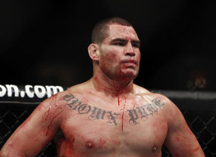 Кейн Веласкес снят с UFC 207