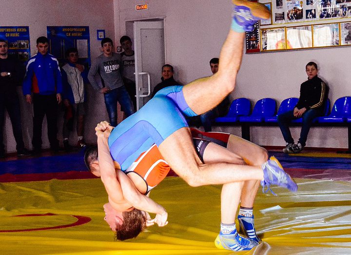 Спортсменов меньше, лидеры прежние