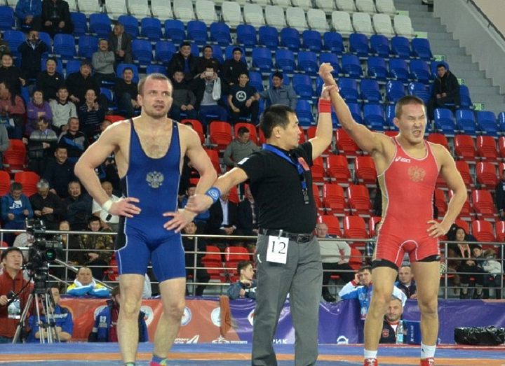 Дома и стены помогают!