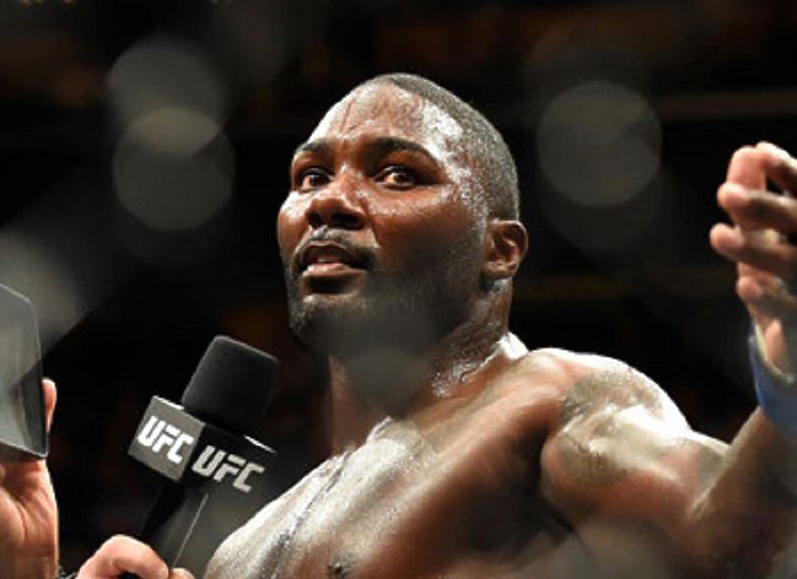 Энтони Джонсон объявил о завершении карьеры