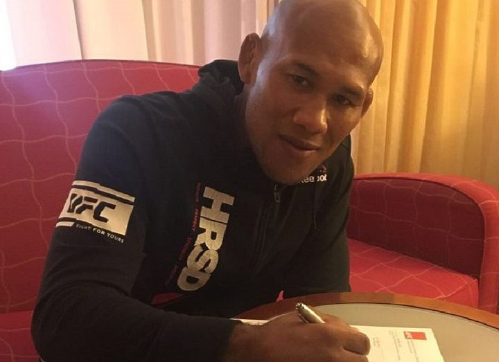 ЖАКАРЕ ПОДПИСАЛ НОВЫЙ КОНТРАКТ UFC