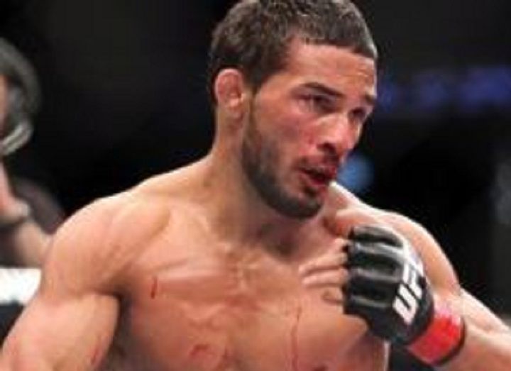 ДЕННИС БЕРМУДЕС ВСТРЕТИТСЯ С ДАРРЕНОМ ЭЛКИНСОМ